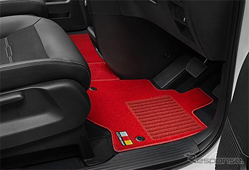 スポーツマット(前席)《写真提供 M-TEC》