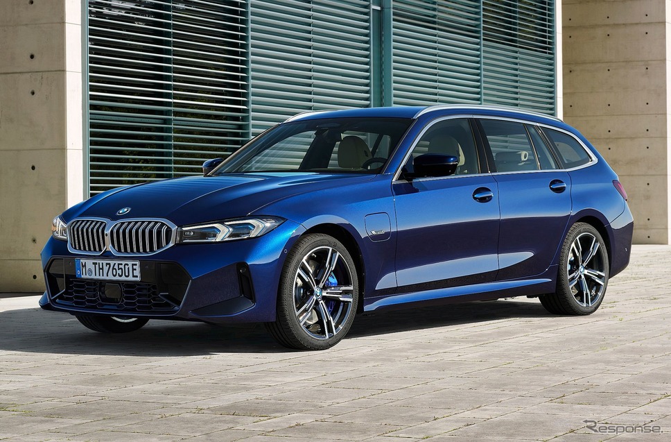 BMW 3シリーズ・ツーリング 改良新型のPHV「330e」《photo by BMW》