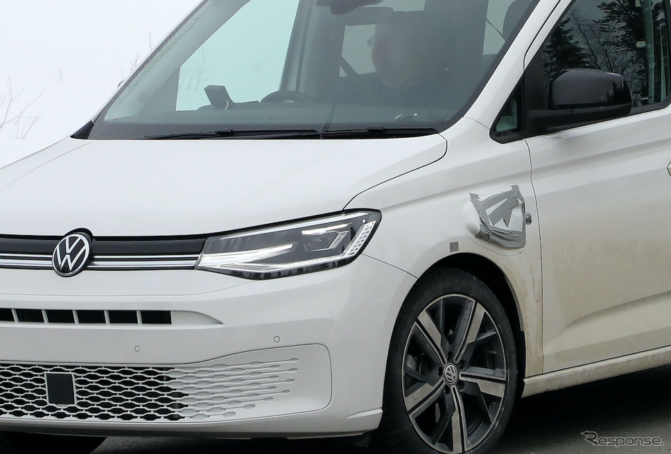 VW キャディ PHEV プロトタイプ(スクープ写真)《APOLLO NEWS SERVICE》