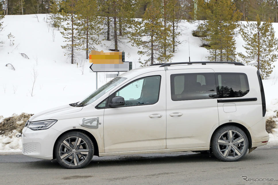 VW キャディ PHEV プロトタイプ(スクープ写真)《APOLLO NEWS SERVICE》