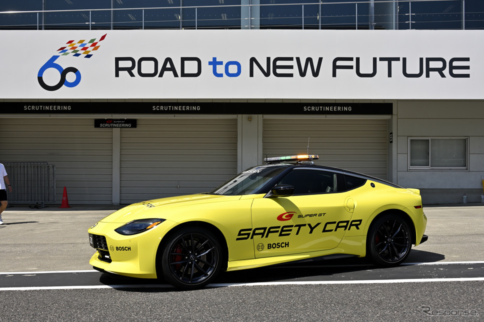 日産 Z(日本名:フェアレディZ)のセーフティーカー《写真撮影 雪岡直樹》
