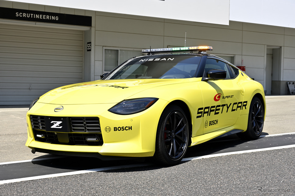 日産 Z(日本名:フェアレディZ)のセーフティーカー《写真撮影 雪岡直樹》
