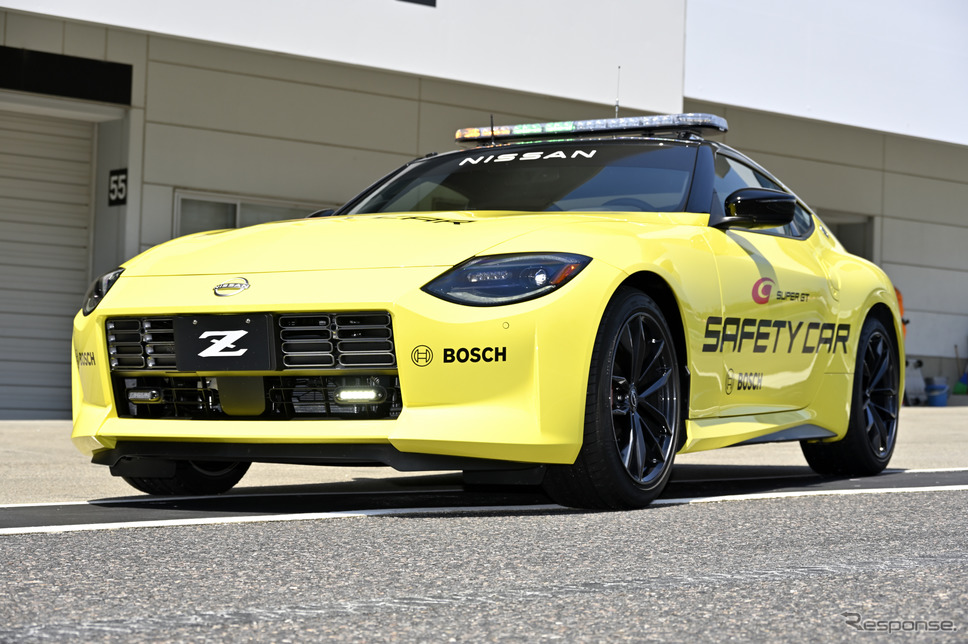 日産 Z(日本名:フェアレディZ)のセーフティーカー《写真撮影 雪岡直樹》