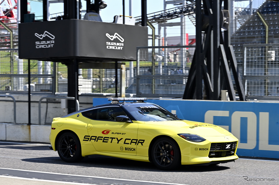 日産 Z(日本名:フェアレディZ)のセーフティーカー《写真撮影 雪岡直樹》