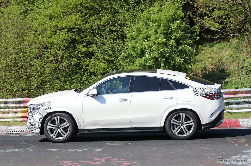 メルセデスベンツ GLE 改良新型プロトタイプ(スクープ写真)《APOLLO NEWS SERVICE》