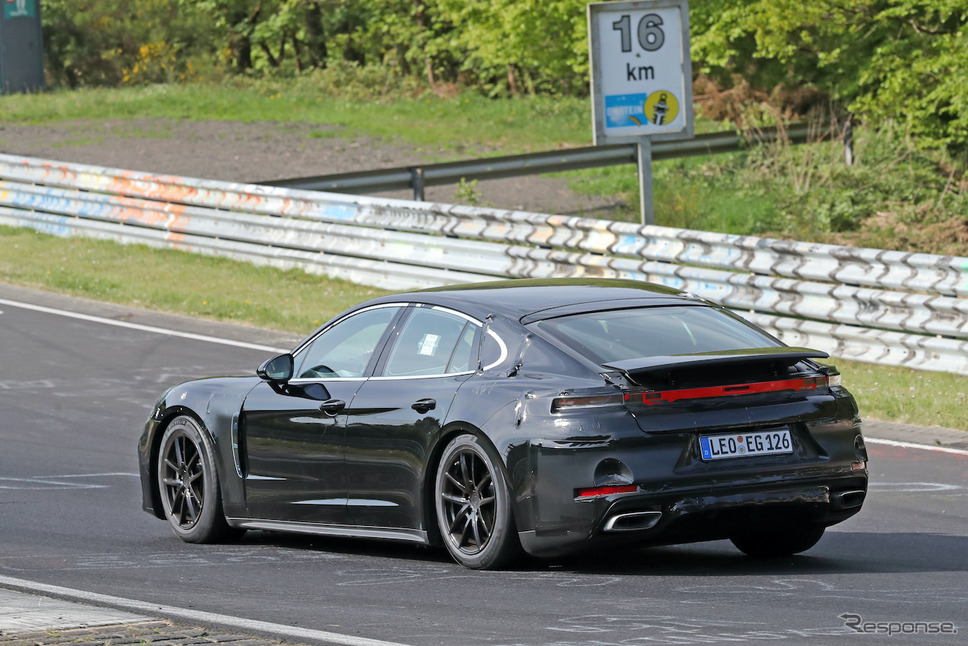 ポルシェ パナメーラ 次期型プロトタイプ(スクープ写真)《APOLLO NEWS SERVICE》