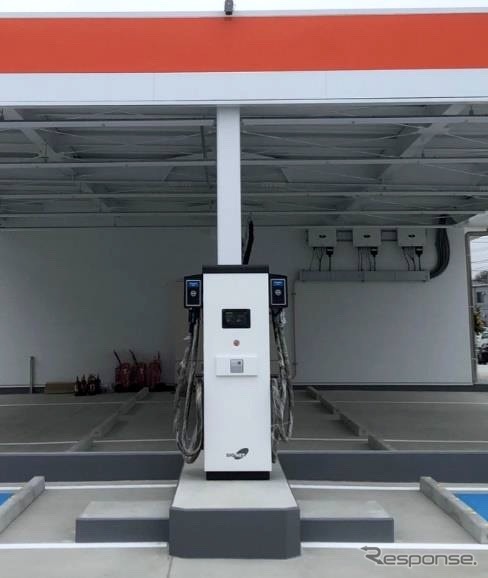 横浜港北インタートラックステーションのEV充電器《画像提供 ENEOS》