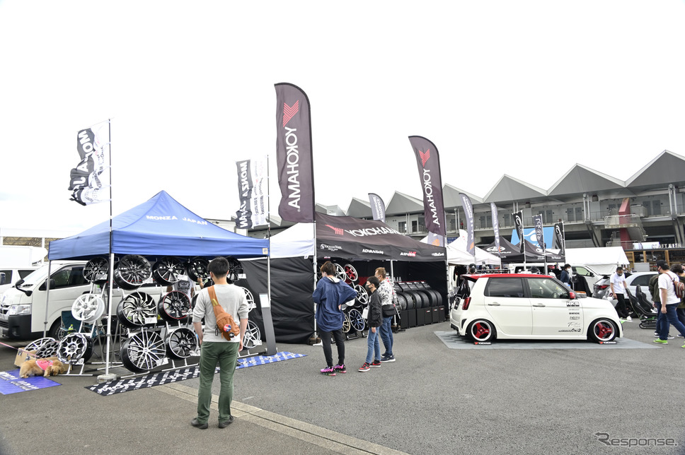 NAPAC加盟メーカーの展示《写真撮影 雪岡直樹》