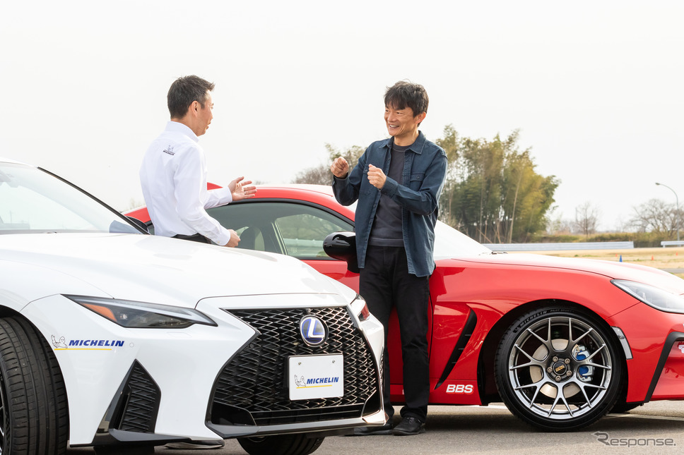 日本ミシュランタイヤ マーケティング部 ブランド戦略マネージャー大河内昌紀氏(左)と岡本幸一郎氏《写真撮影 山本佳吾》