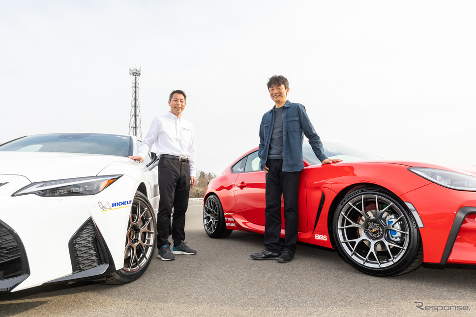 日本ミシュランタイヤ マーケティング部 ブランド戦略マネージャー大河内昌紀氏(左)と岡本幸一郎氏《写真撮影 山本佳吾》