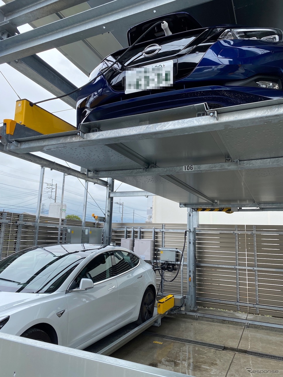 ニッパツパーキングシステムズ製機械式駐車場に設置した全パレット対応EV充電器《写真提供 ユアスタンド》