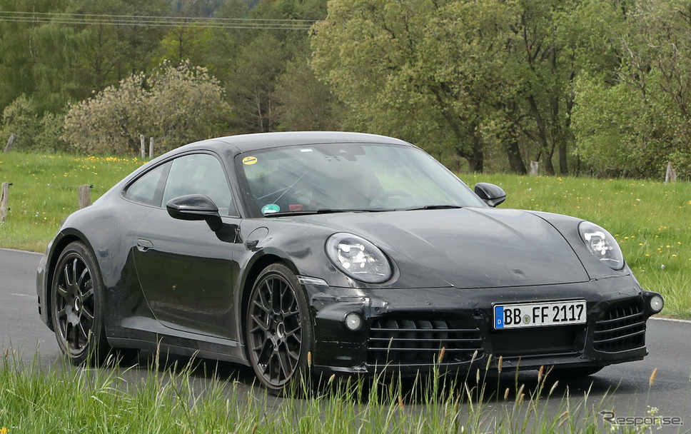 ポルシェ 911 クーペ&カブリオレ 改良新型プロトタイプ(スクープ写真)《APOLLO NEWS SERVICE》