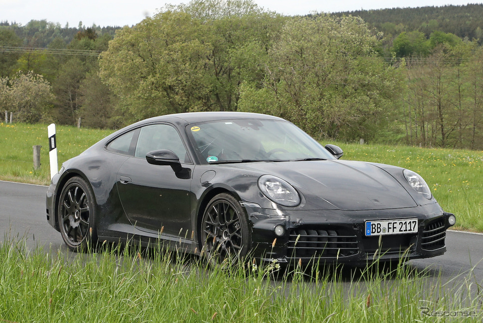 ポルシェ 911 クーペ&カブリオレ 改良新型プロトタイプ(スクープ写真)《APOLLO NEWS SERVICE》
