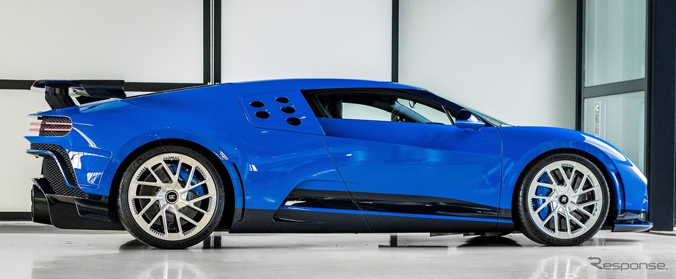 ブガッティ「チェントディエチ」《photo by Bugatti》