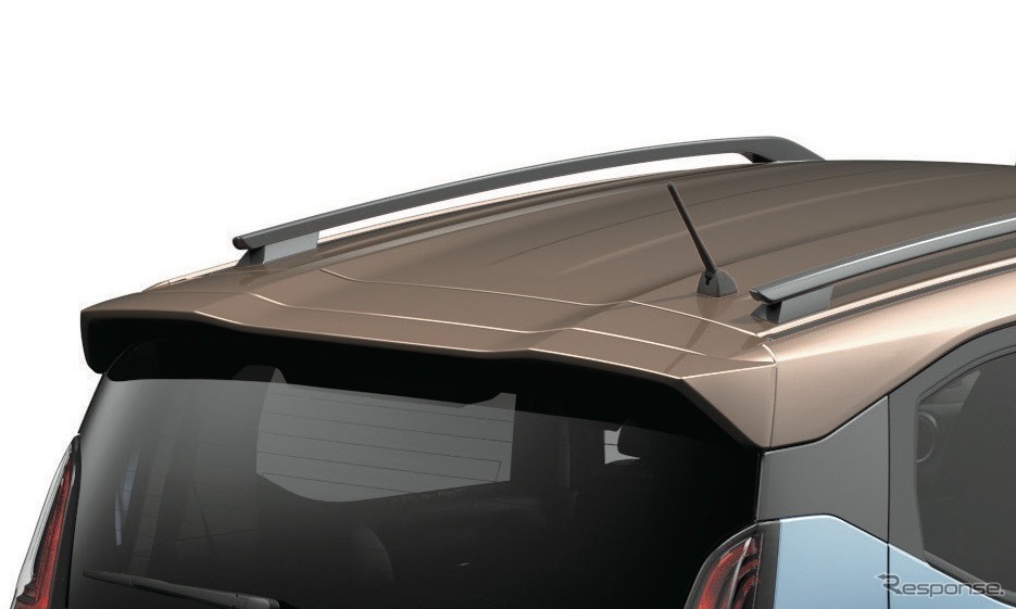 三菱eKクロスEV:ルーフレール《写真提供 三菱自動車》