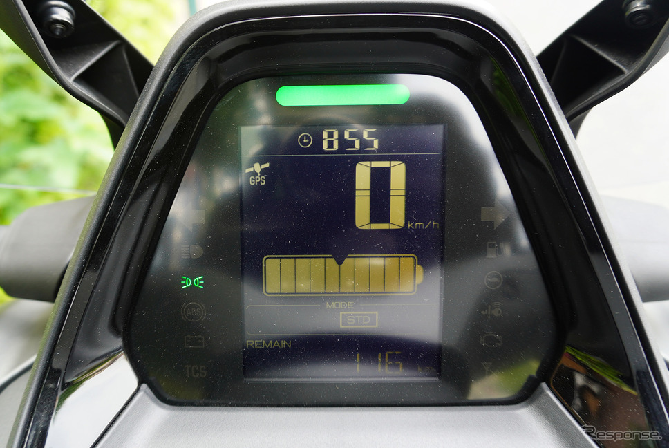 満充電の状態。航続距離は116kmを示している。《写真撮影 宮崎壮人》