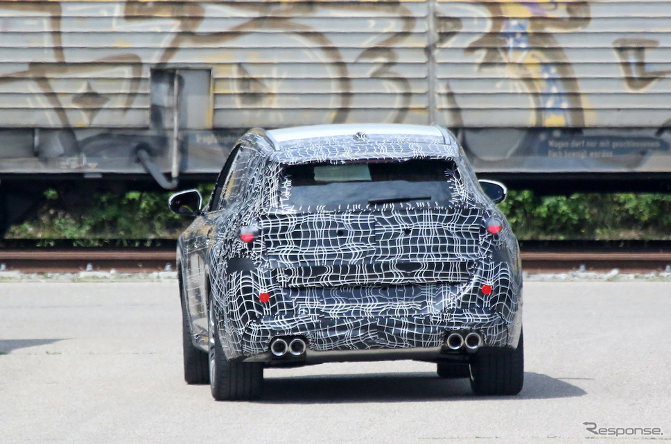 BMW X3 次期型プロトタイプ(スクープ写真)《APOLLO NEWS SERVICE》