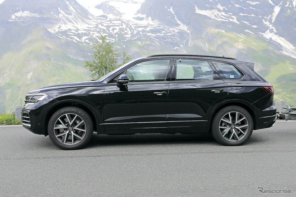 VW トゥアレグ 改良新型プロトタイプ（スクープ写真）《APOLLO NEWS SERVICE》
