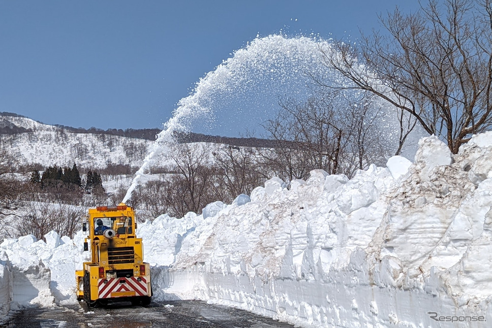 除雪の様子《写真提供 ダイナミックマップ基盤株式会社》