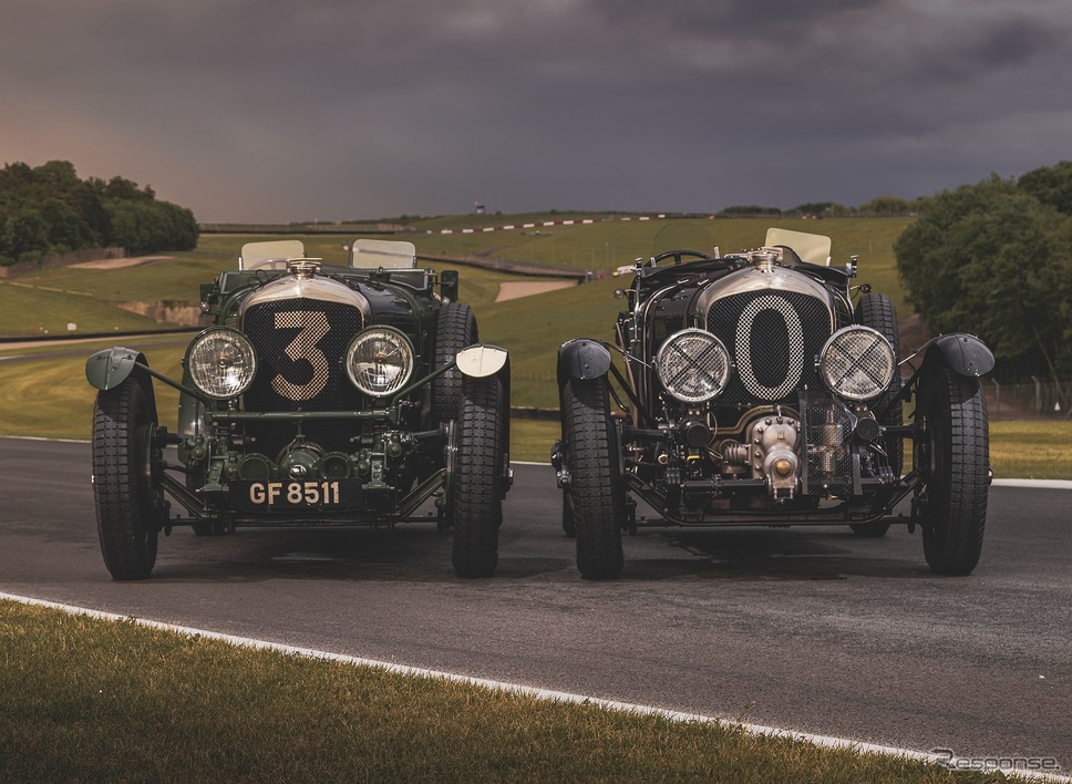 ベントレー・スピードシックス のオリジナルモデル（左）と復刻生産モデル《photo by Bentley》