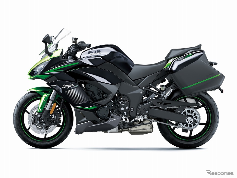 カワサキ Ninja 1000SX(エメラルドブレイズドグリーン×メタリックディアブロブラック)《写真提供 カワサキモータースジャパン》