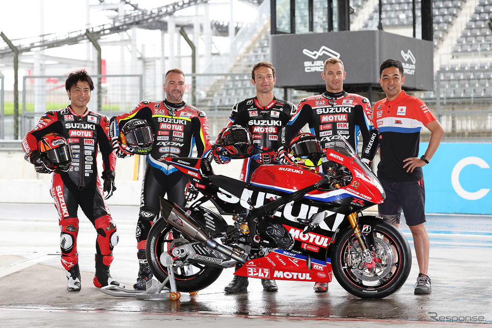 #1 Yoshimura SERT Motul(グレッグ・ブラック/ザビエル・シメオン/シルバン・ギントーリ/渡辺一樹)《写真撮影 竹内英士》