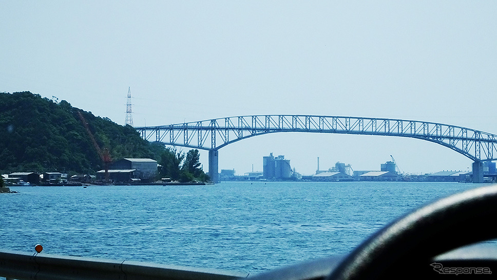 島根・鳥取県境に架かる境水道大橋《写真撮影 GA》