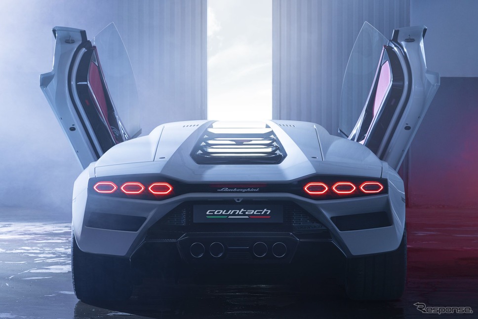 ランボルギーニ・クンタッチ LPI 800-4《photo by Lamborghini》