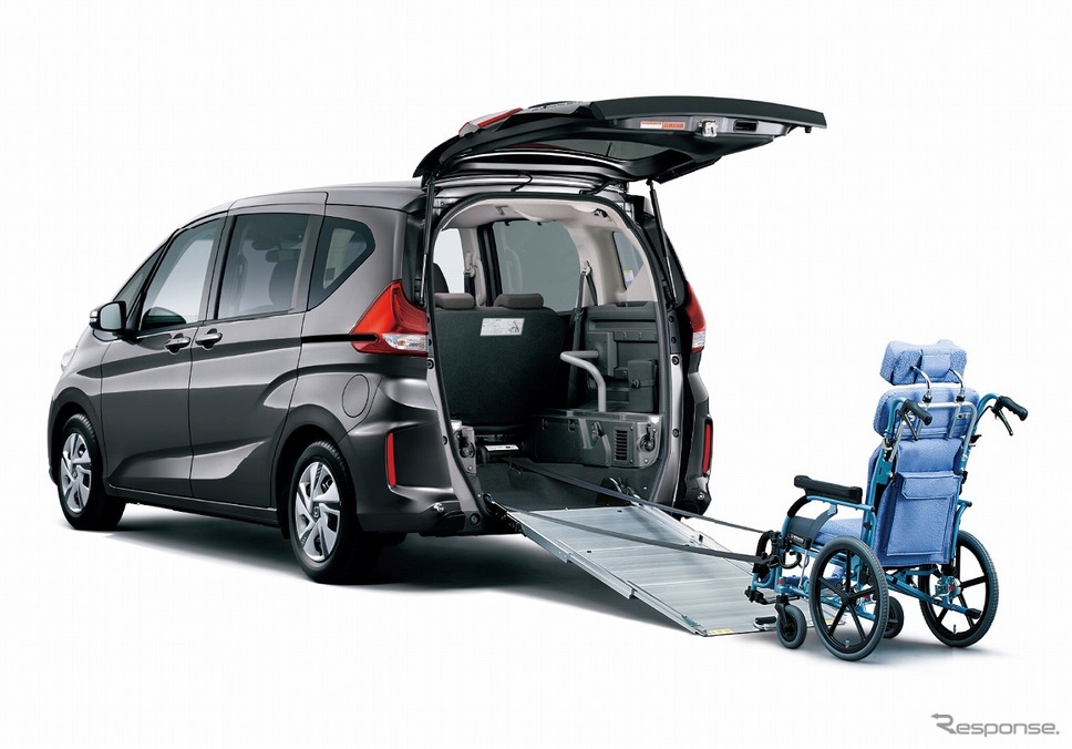 ホンダ フリード+ 車いす仕様車《写真提供 本田技研工業》