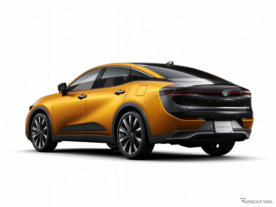トヨタ クラウン(クロスオーバー) RS アドバンスド(ブラック×プレシャスレイ)<オプション装着車>《写真提供 トヨタ自動車》