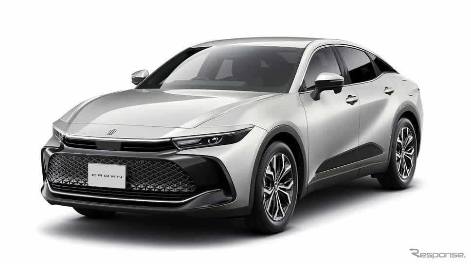 トヨタ クラウン(クロスオーバー) RS(プレシャスシルバー)<オプション装着車>《写真提供 トヨタ自動車》