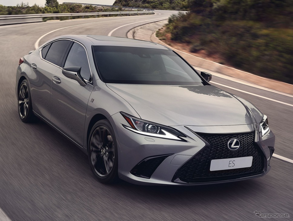 レクサス ES の2023年モデルの「Fスポーツデザイン」(欧州仕様)《photo by Lexus》