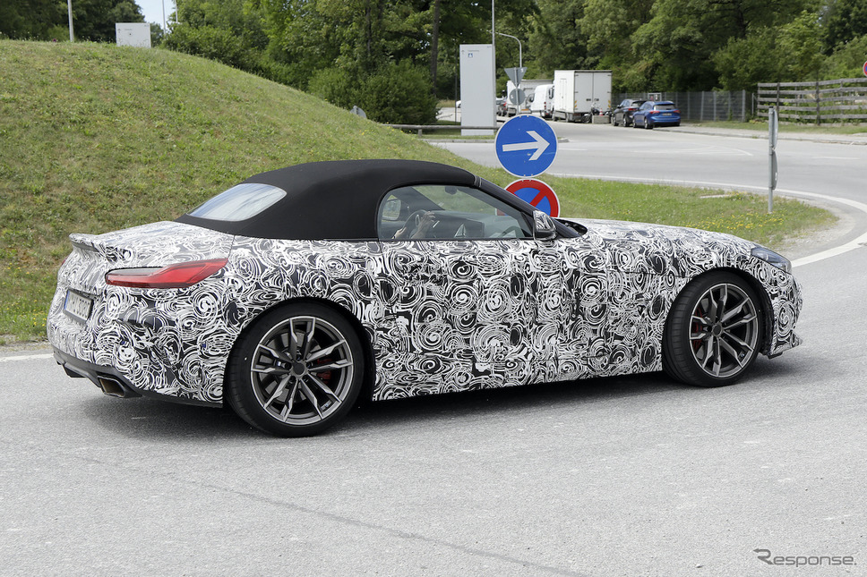 BMW Z4 改良新型プロトタイプ(スクープ写真)《APOLLO NEWS SERVICE》