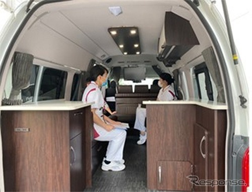 メディカルキャンピングカー《写真提供 キャンピングカー株式会社》