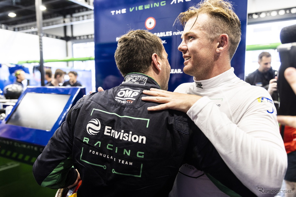 チームメイトのフラインスも3位表彰台を獲得《画像 Formula E》