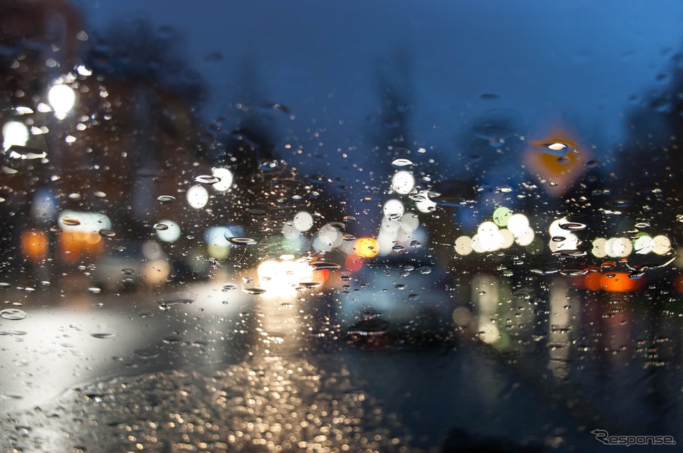 雨天走行時のギラギラ視界不良をリフレッシュ 〜Weeklyメンテナンス〜