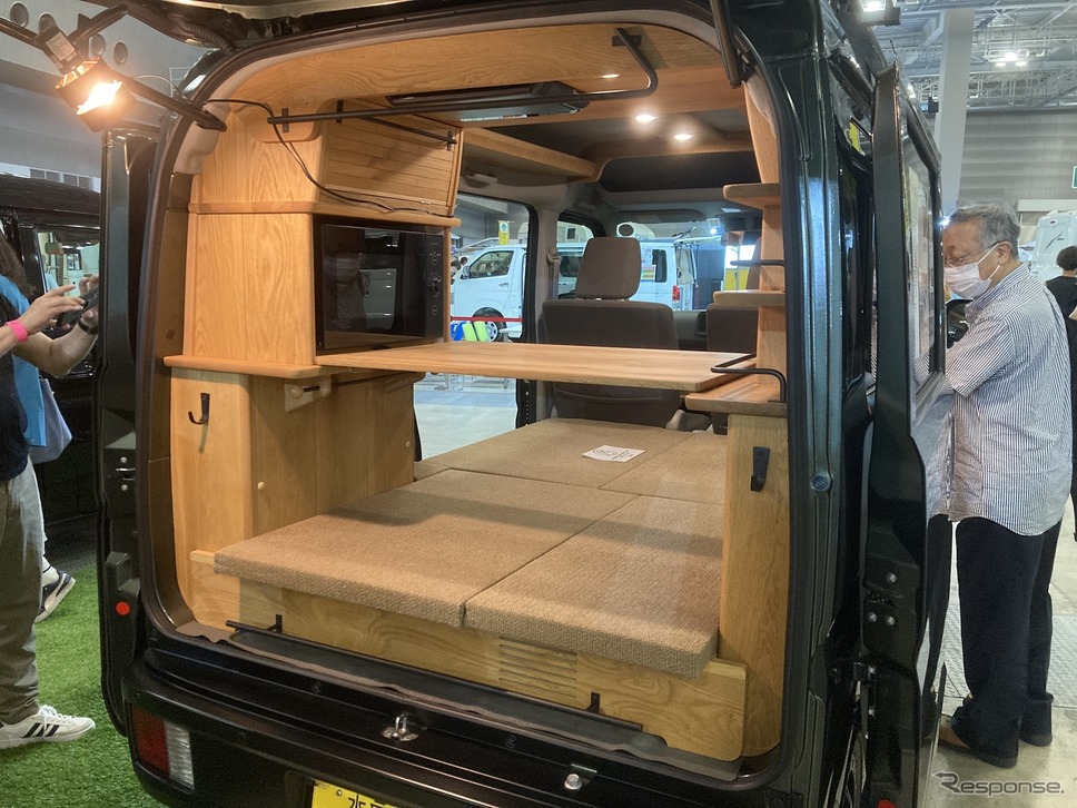 ロータスRV販売ルートシックス(東京キャンピングカーショー2022)《写真撮影 高木啓》
