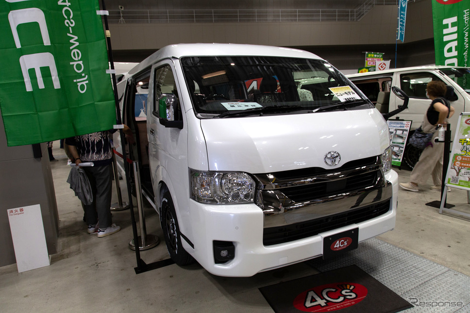 フォーシーズ/トヨタ・ハイエース(東京キャンピングカーショー2022)《写真撮影 二城利月》