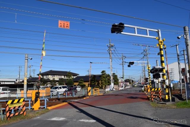 踏切（イメージ）《写真提供 写真AC》