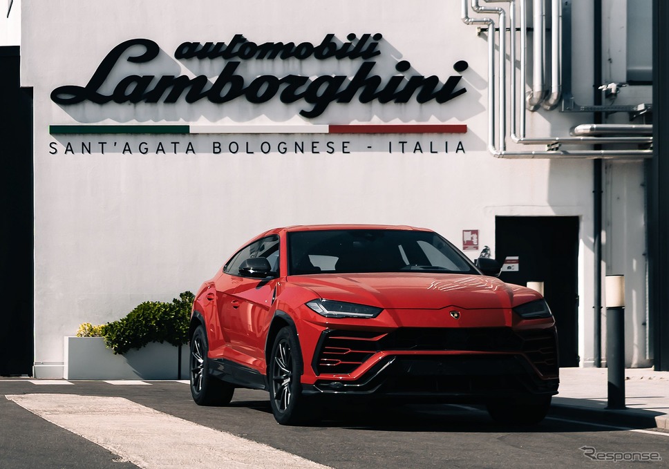 ランボルギーニのイタリア本社工場《photo by Lamborghini》