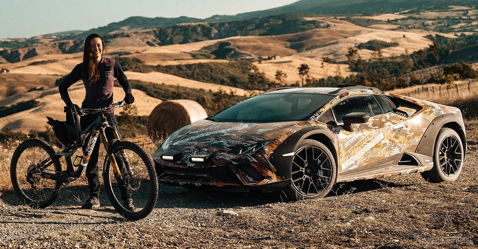 ランボルギーニ・ウラカン のオフロード仕様のプロトタイプ《photo by Lamborghini》