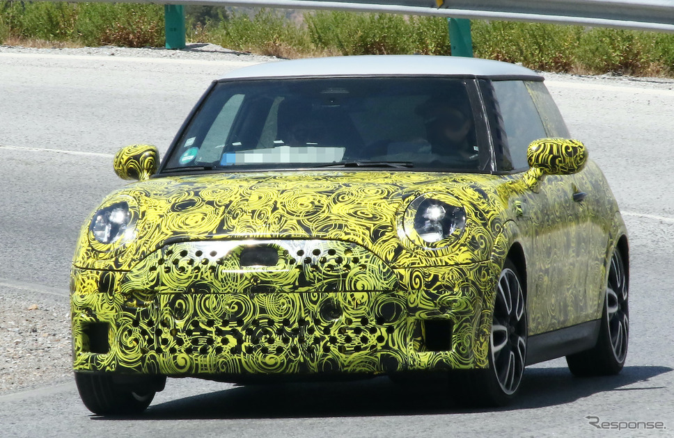 MINI JCW 改良新型プロトタイプ(スクープ写真)《APOLLO NEWS SERVICE》