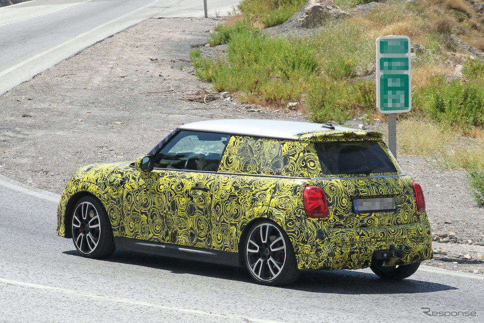 MINI JCW 改良新型プロトタイプ(スクープ写真)《APOLLO NEWS SERVICE》