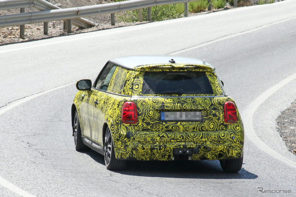 MINI JCW 改良新型プロトタイプ(スクープ写真)《APOLLO NEWS SERVICE》