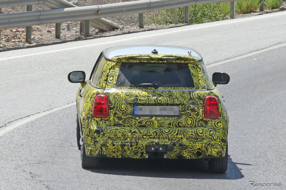 MINI JCW 改良新型プロトタイプ(スクープ写真)《APOLLO NEWS SERVICE》