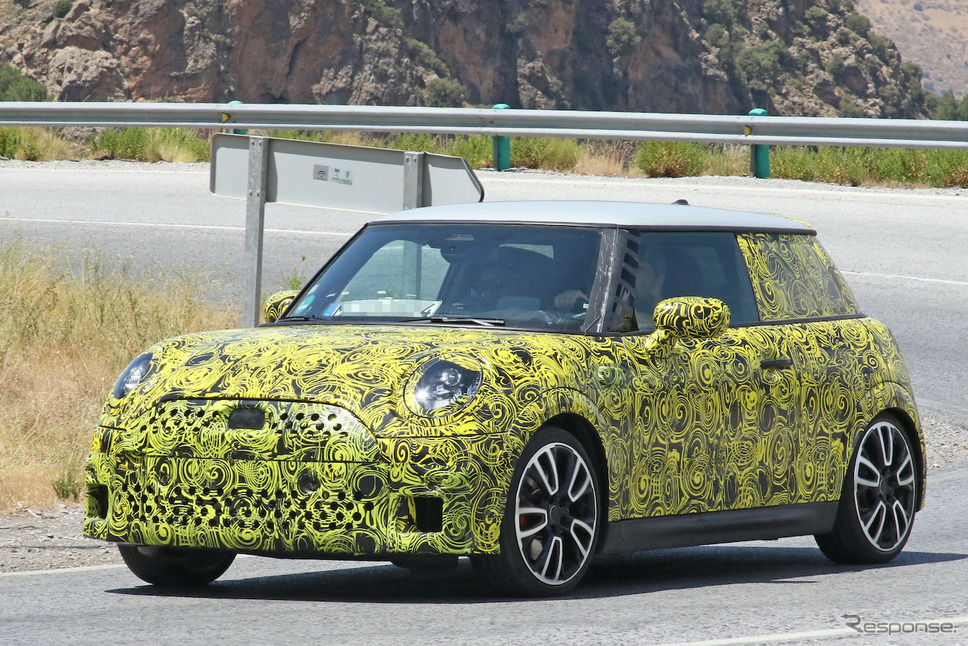 MINI JCW 改良新型プロトタイプ(スクープ写真)《APOLLO NEWS SERVICE》