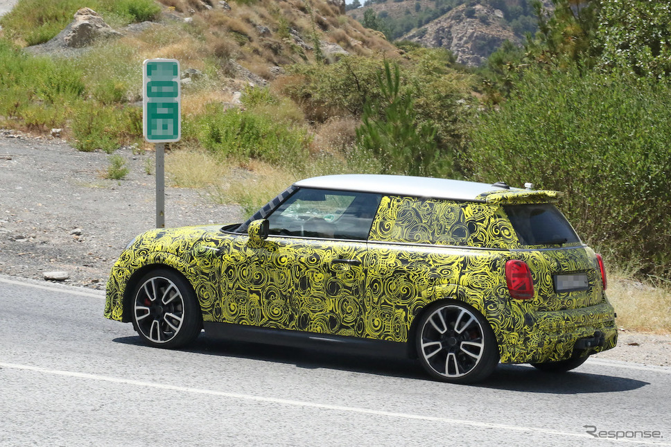 MINI JCW 改良新型プロトタイプ(スクープ写真)《APOLLO NEWS SERVICE》