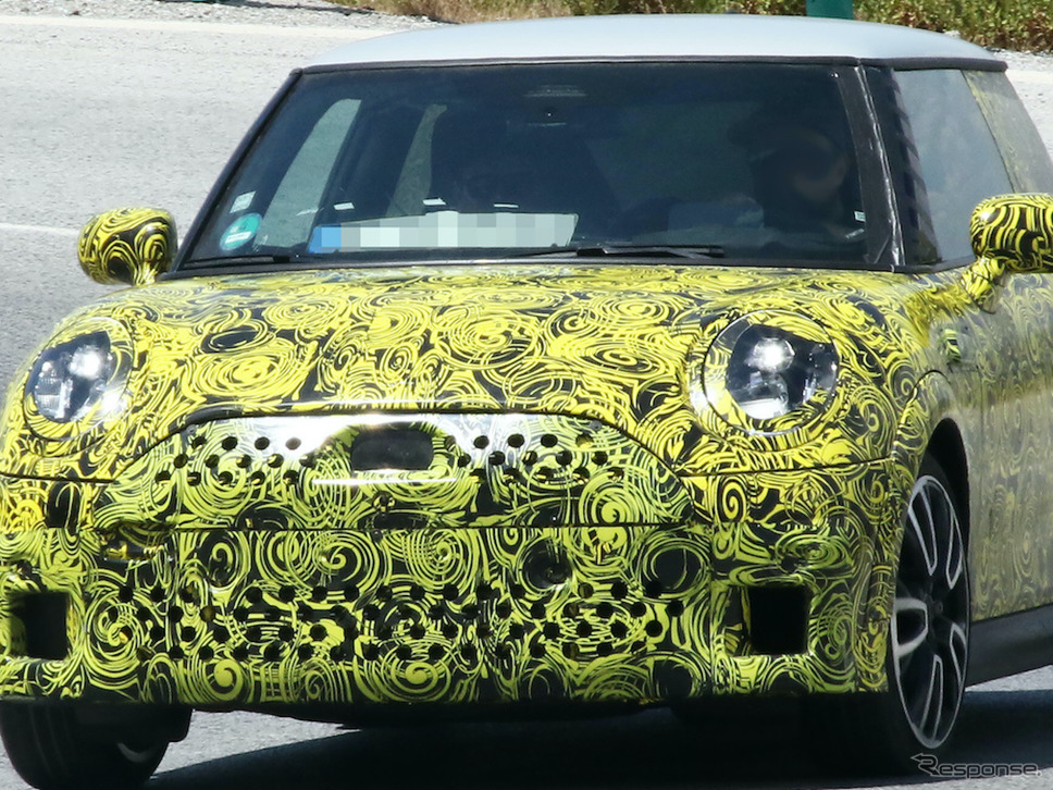 MINI JCW 改良新型プロトタイプ(スクープ写真)《APOLLO NEWS SERVICE》