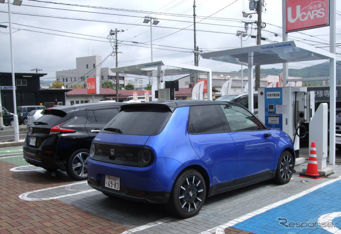 今回散々お世話になったのは24時間使える日産ディーラーの急速充電網。ホンダやレクサスの充電器は店舗の営業時間外は使用できないところがほとんど。顧客サービスだけでなくインフラ整備の一端を担っているという自覚を持っていただきたいところ。《写真撮影 井元康一郎》
