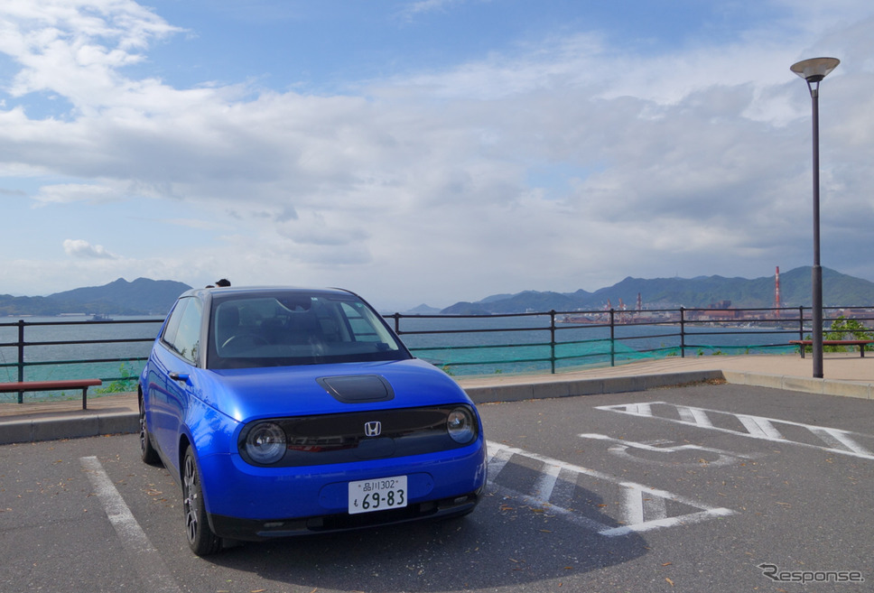 広島・呉港対岸の倉橋島にて。《写真撮影 井元康一郎》